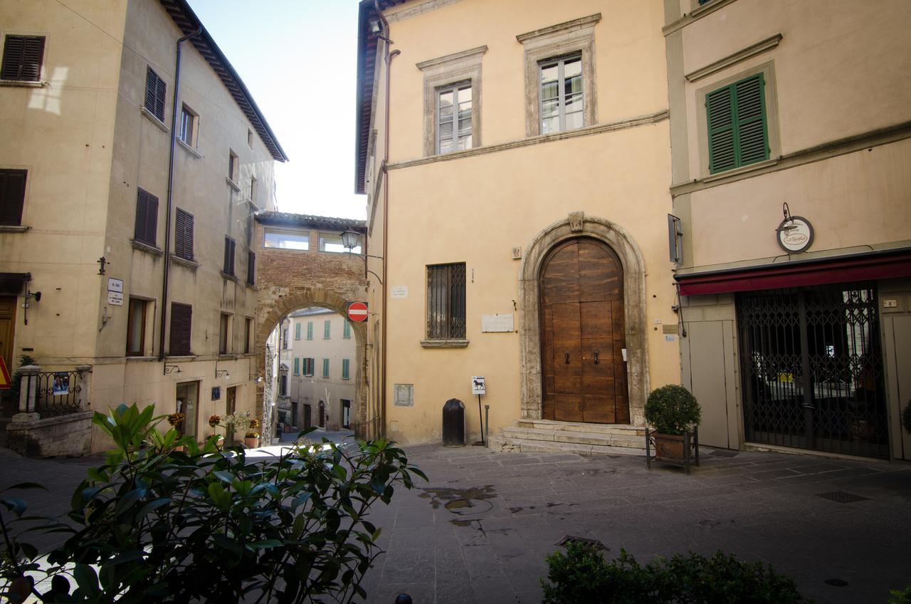 Dimora Dell'Erbe Rooms Montepulciano Stazione 外观 照片